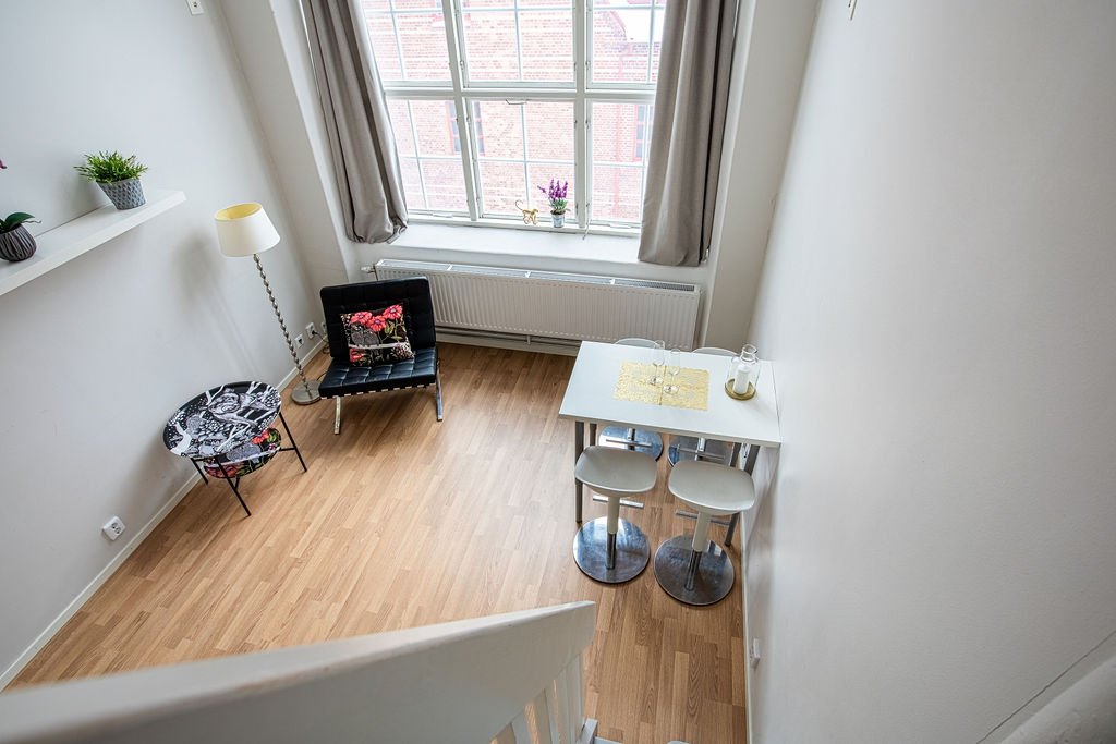 Ahlafors Fabriker med bostäder och historisk arkitektur